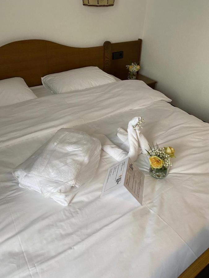 Hotel Goldene Rose Ebersbach an der Fils Dış mekan fotoğraf