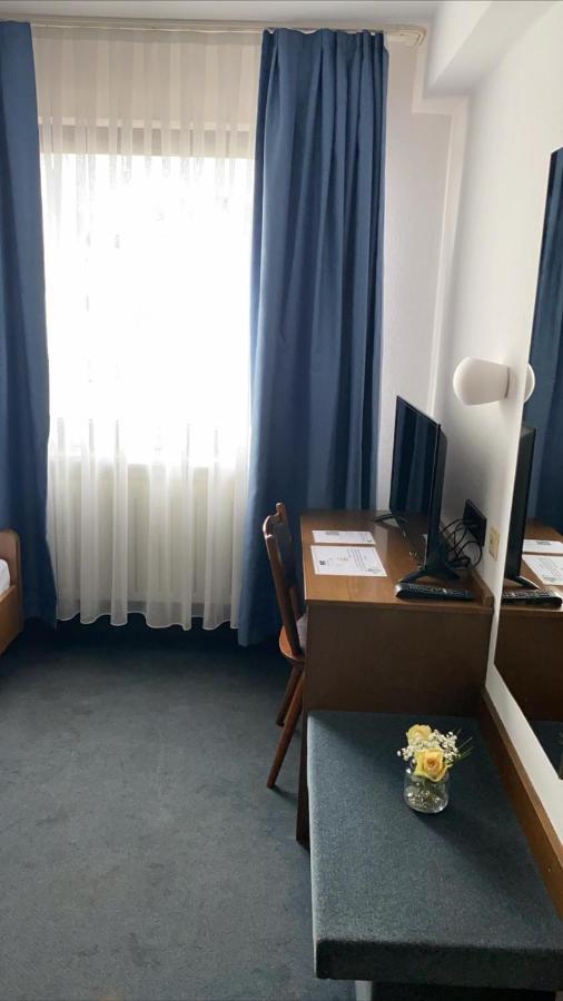 Hotel Goldene Rose Ebersbach an der Fils Dış mekan fotoğraf