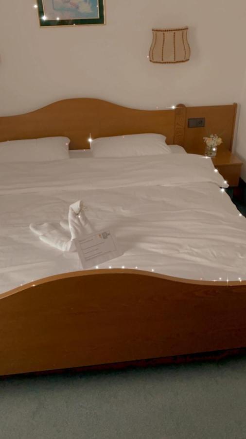 Hotel Goldene Rose Ebersbach an der Fils Dış mekan fotoğraf